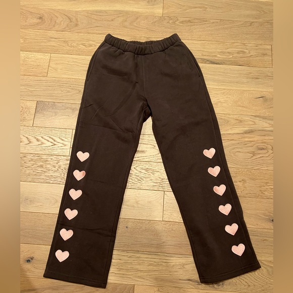 Pants - NEVER WORN Dandy Worldwide “Heart on my Sleeve” sweatpants in charcoal grey XS